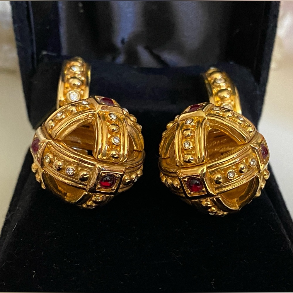Vintage Swarovski Swan Dangle Maltese Cross Crystal Gold Tone Clip On Earrings - Picture 7 of 16